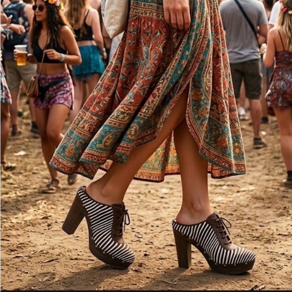 Sam Edelman Faye Zebra Printed Calf Hair Studded Clogs Size 6  Festival NWOT